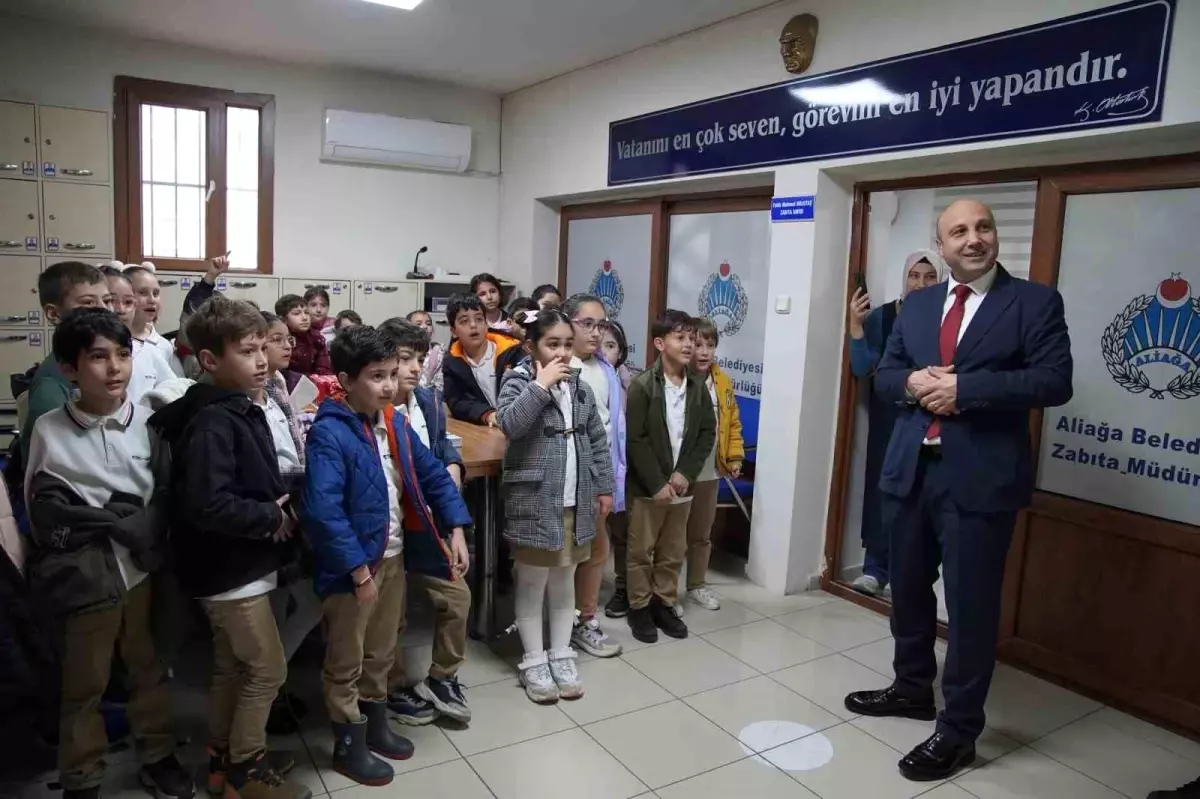 Aliağa Belediyesi Zabıta Müdürlüğü minik misafirlerini ağırladı