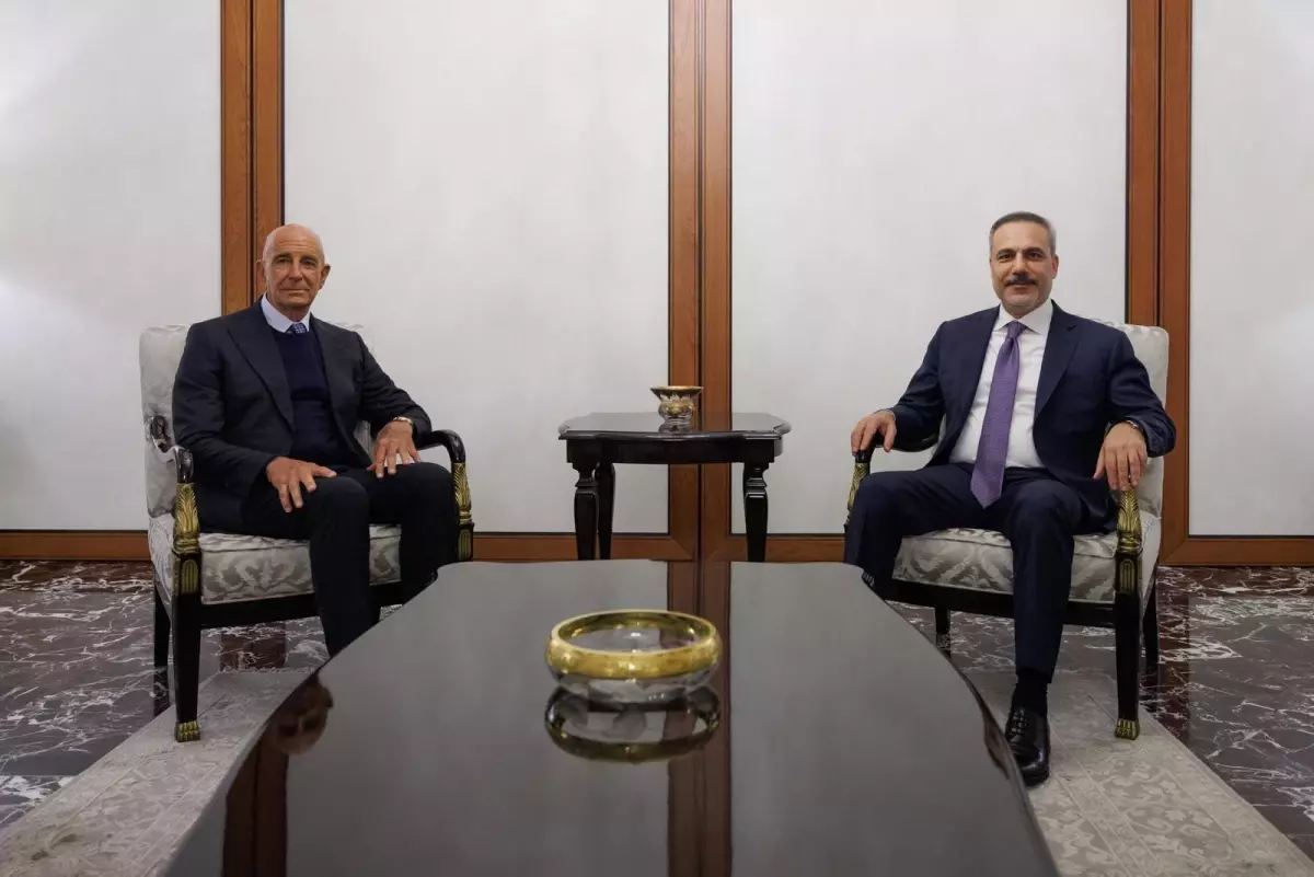 Hakan Fidan, Tom Barrack\'ı Kabul Etti