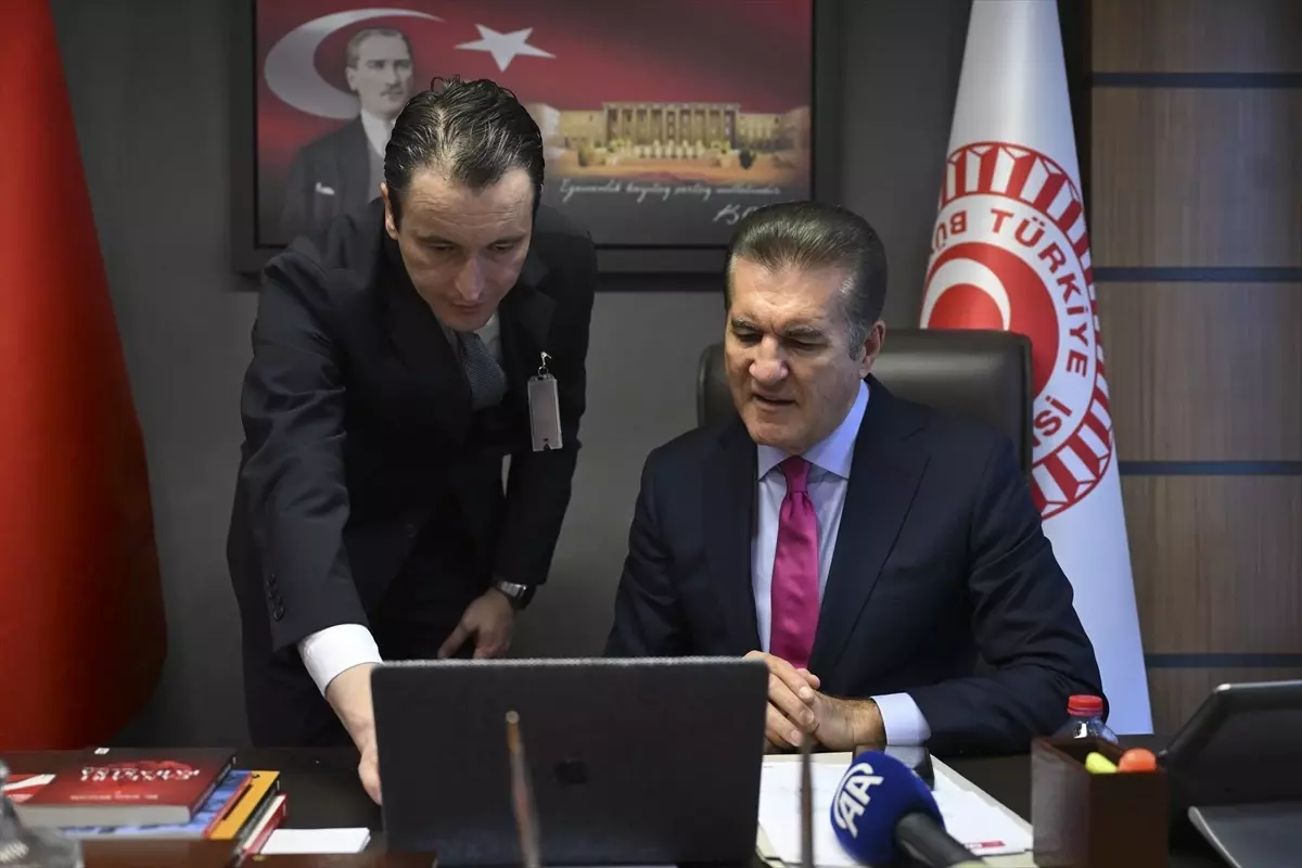 Sarıgül, \'Yılın Kareleri\' Oylamasına Katıldı