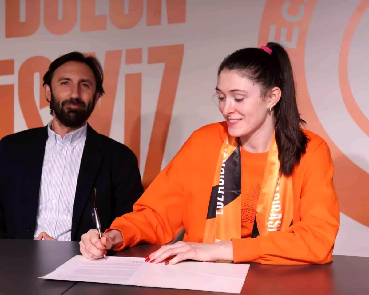 Eczacıbaşı Dynavit, Dana Rettke ile Sözleşme Yeniledi