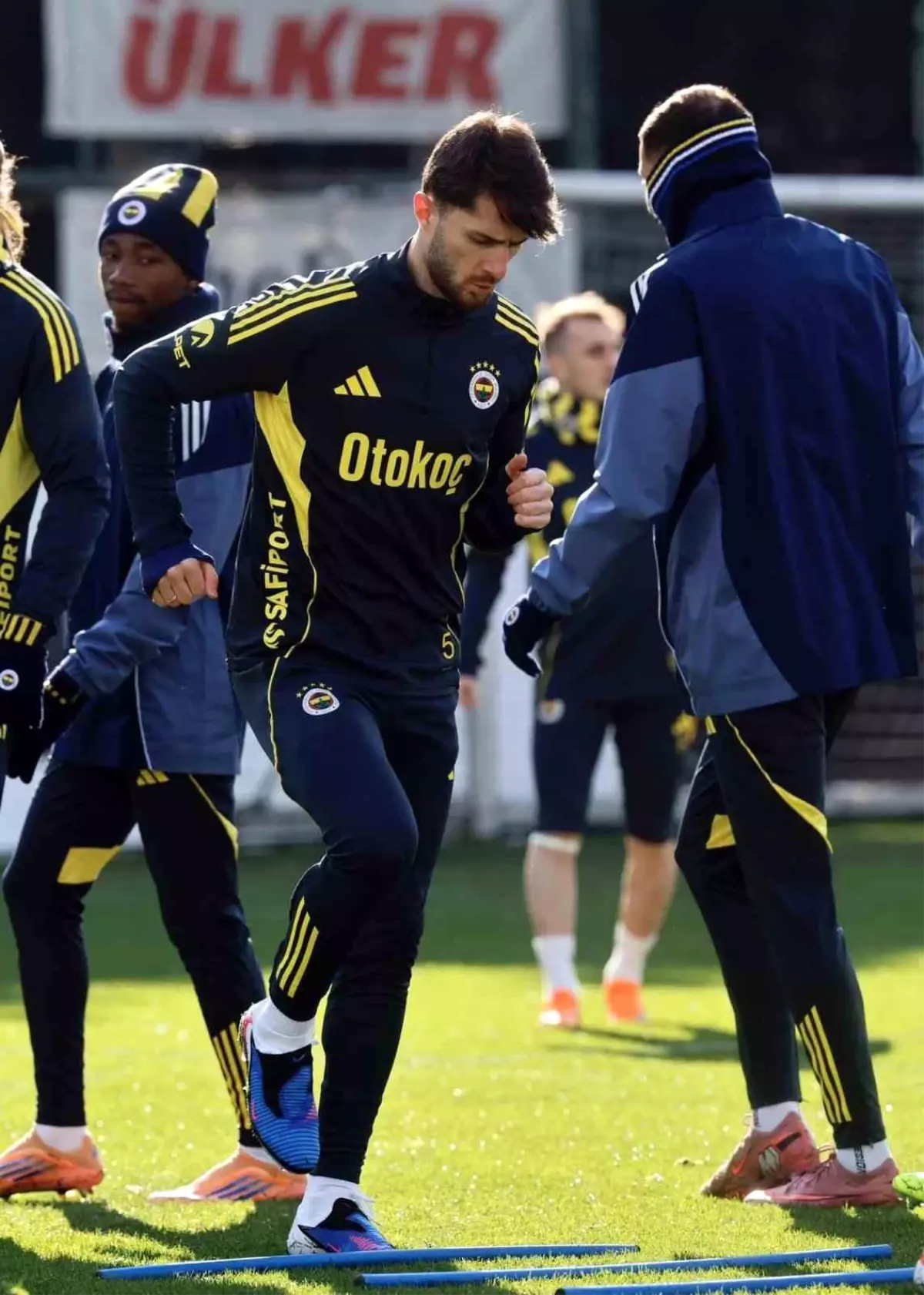 Fenerbahçe Beyoğlu Yeni Çarşı Maçına Hazır