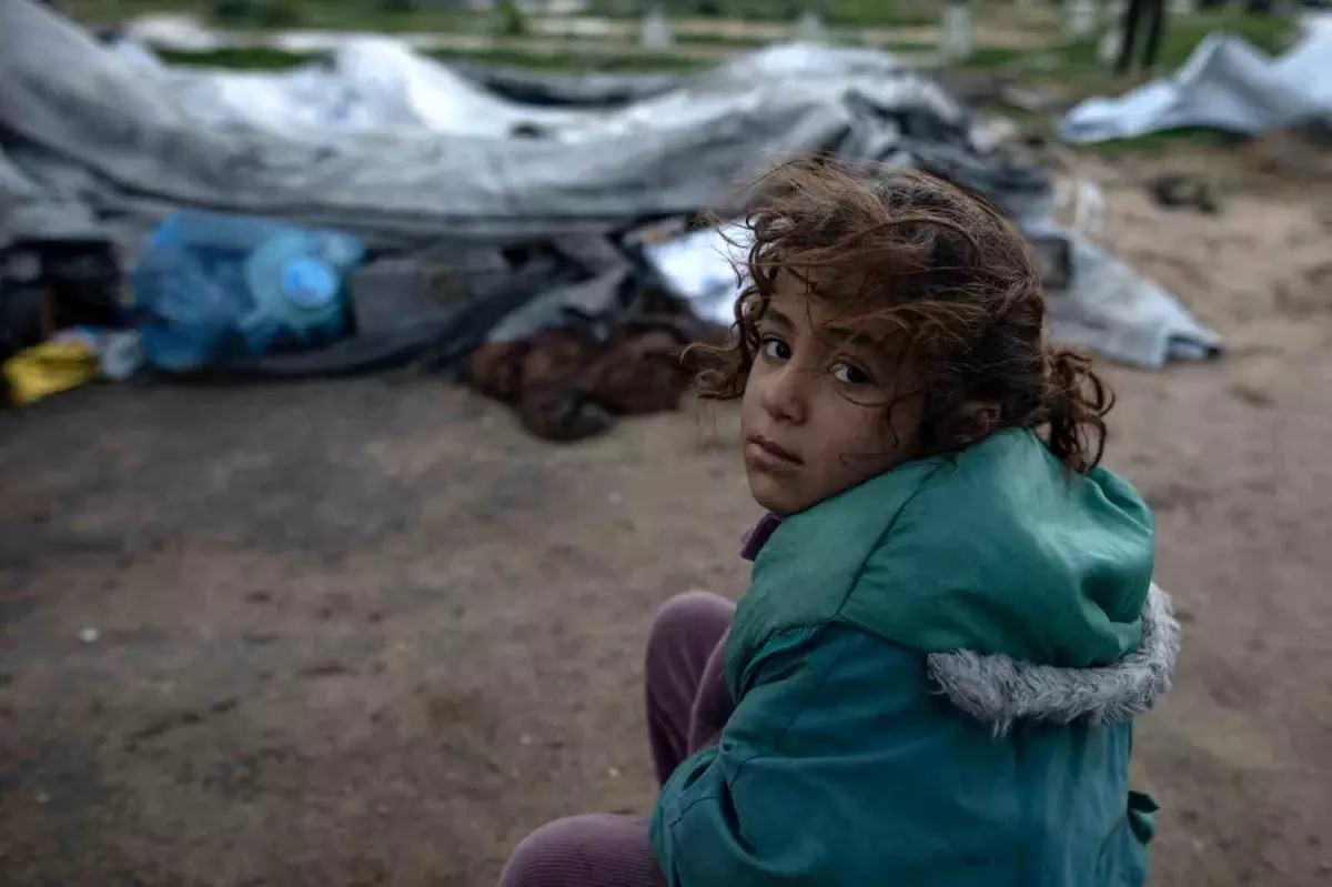 Gazze\'de Soğuklar Can Almaya Devam Ediyor