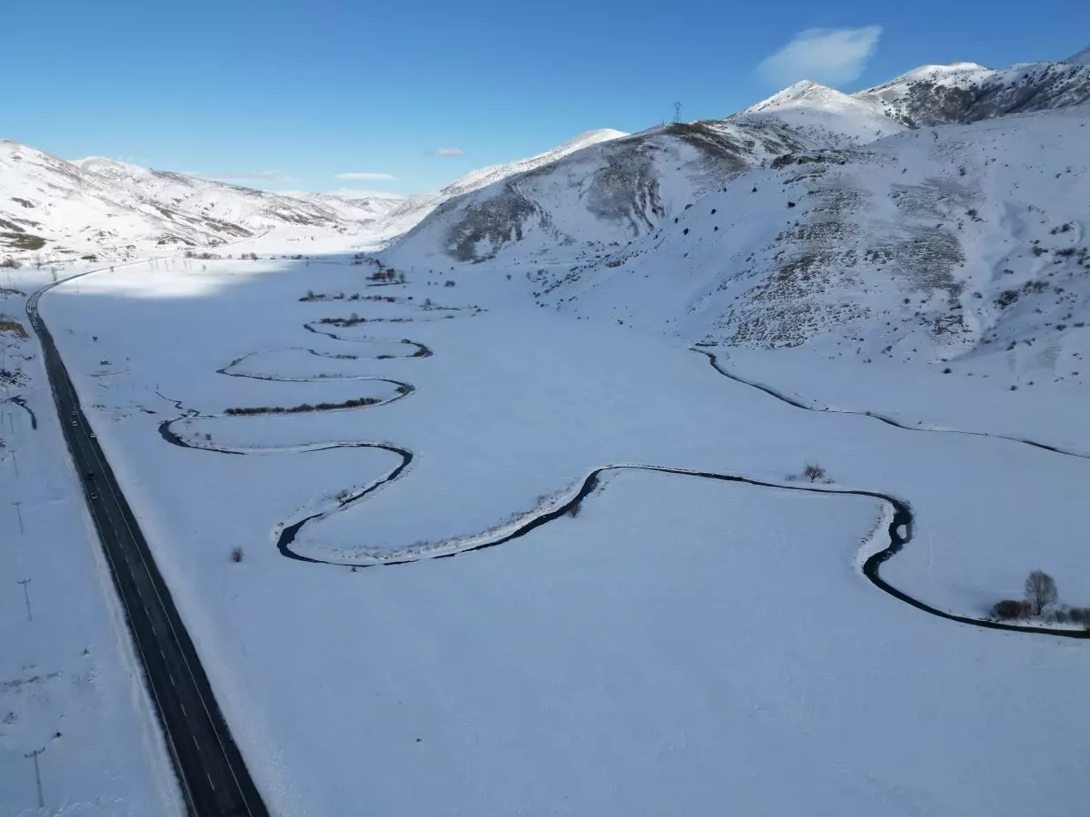 Güzeldere\'de Kar Manzarası