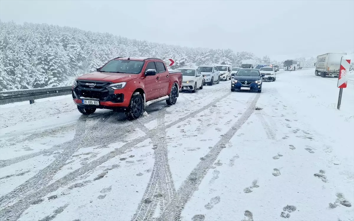 Kars-Erzurum Yolunda Kar Engeli