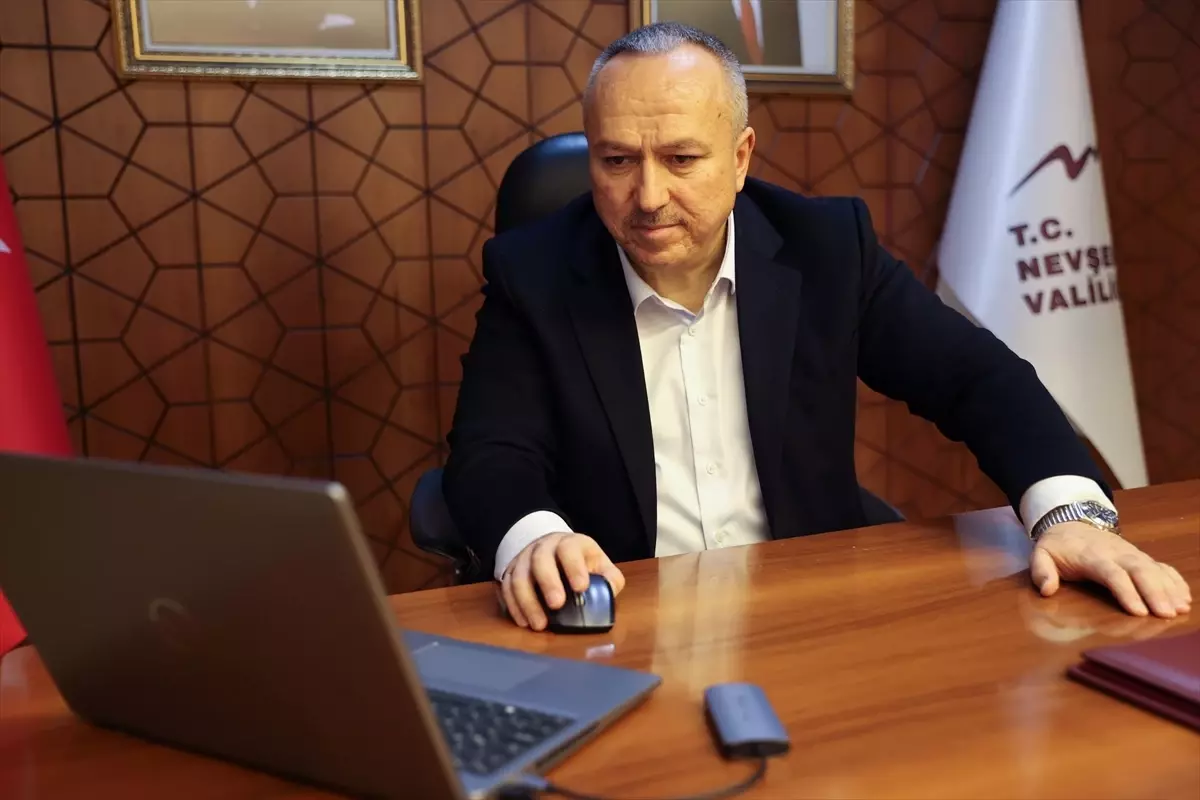 Nevşehir Valisi \'Yılın Kareleri\' Oylamasına Katıldı