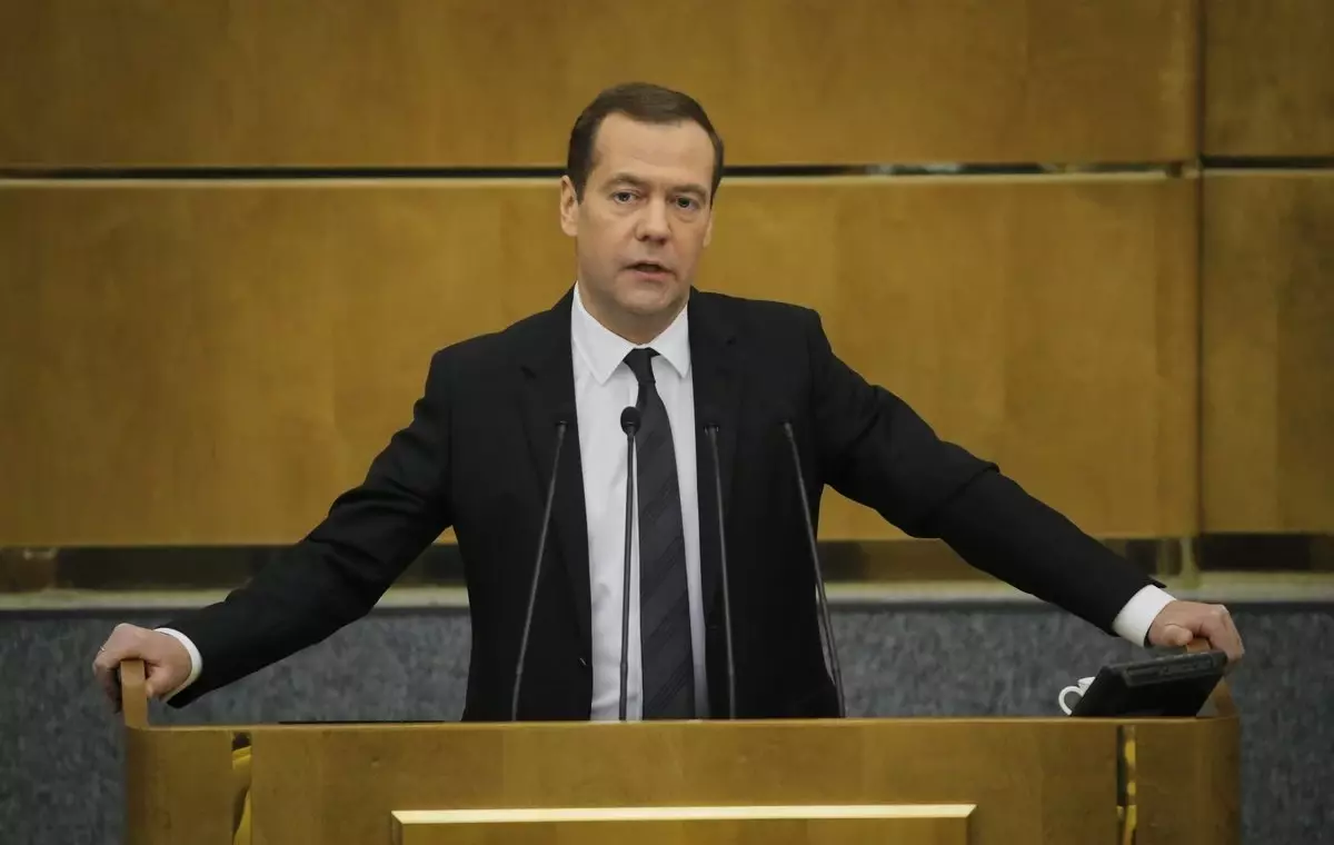 Grönland Referandumu: Medvedev Uyardı