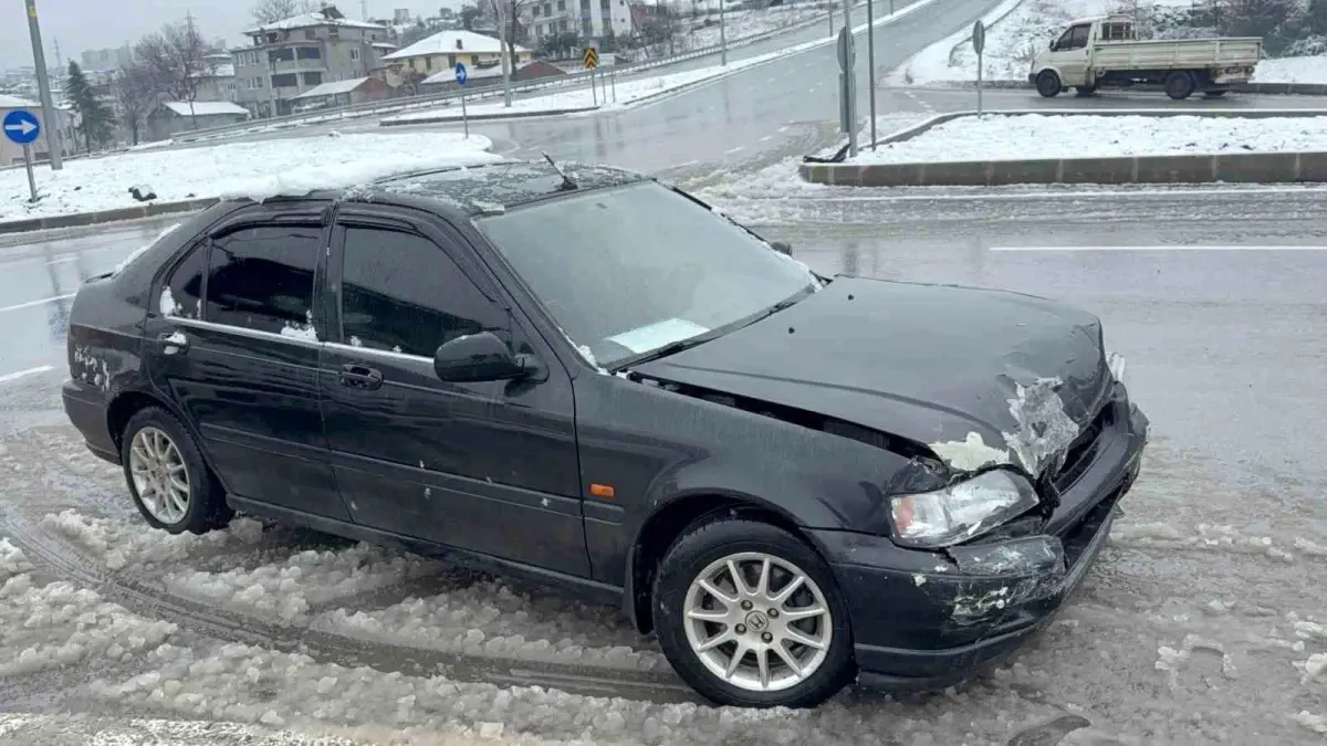 Samsun\'da Kavşak Kazası: 1 Yaralı