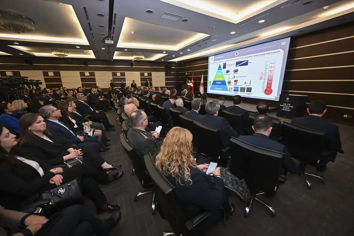 Türkiye Savunma Sanayii\'nde 14 Yeni ARGE Projesi İmzalandı