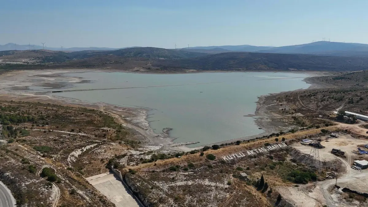 İzmir\'de Tahtalı Barajı\'nda Su Oranı %1