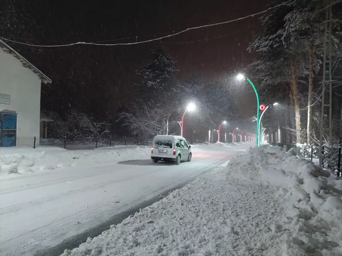 Tokat\'ta Karla Mücadele Devam Ediyor