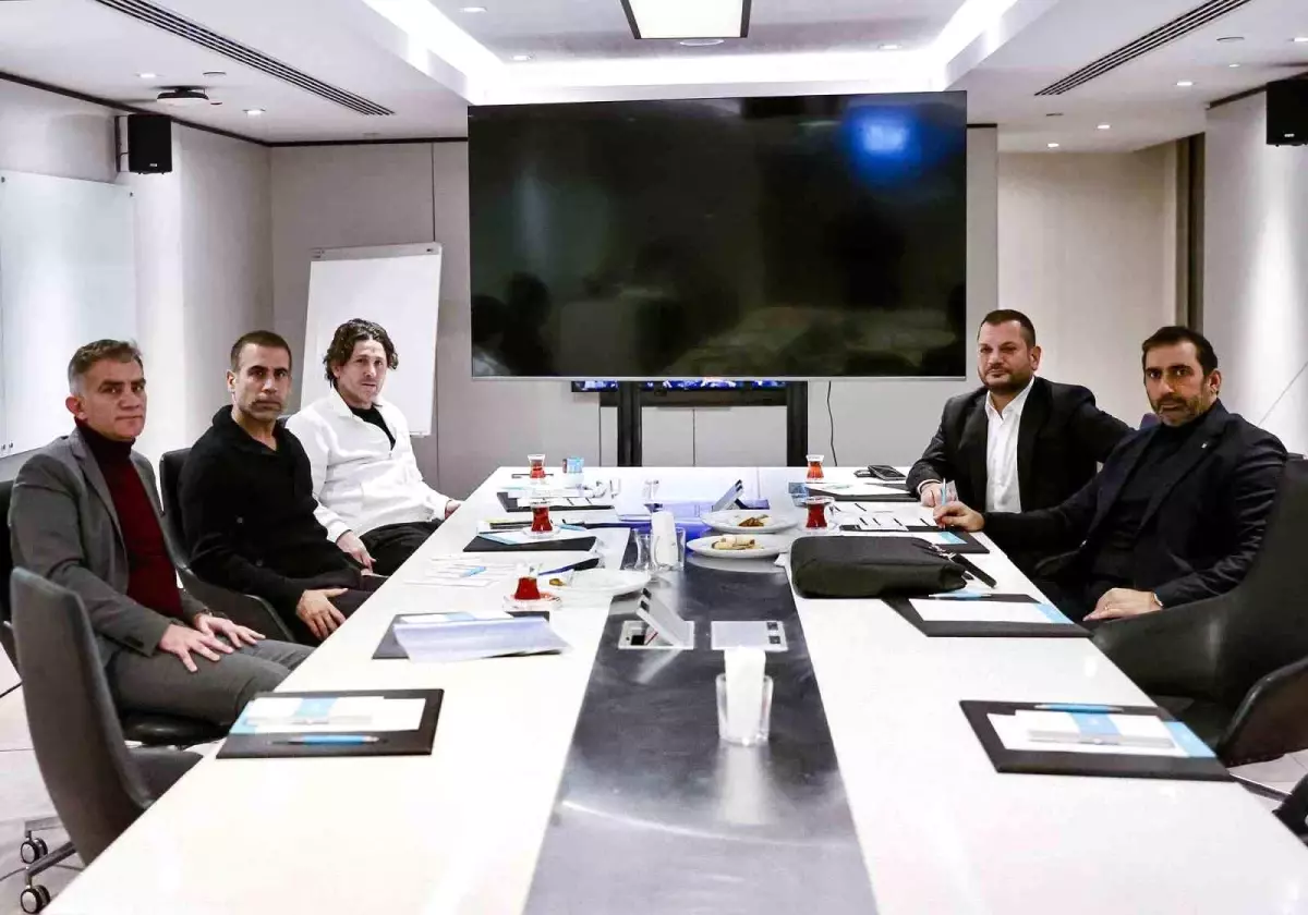 Trabzonspor\'da Transfer ve Planlama Toplantısı