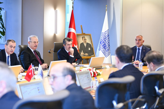 Turizm Gündemi, Bakan Ersoy ve Bankalar Birliği ile Masaya Yatırıldı Turizm Gündemi, Bakan Ersoy ve Bankalar Birliği ile Masaya Yatırıldı