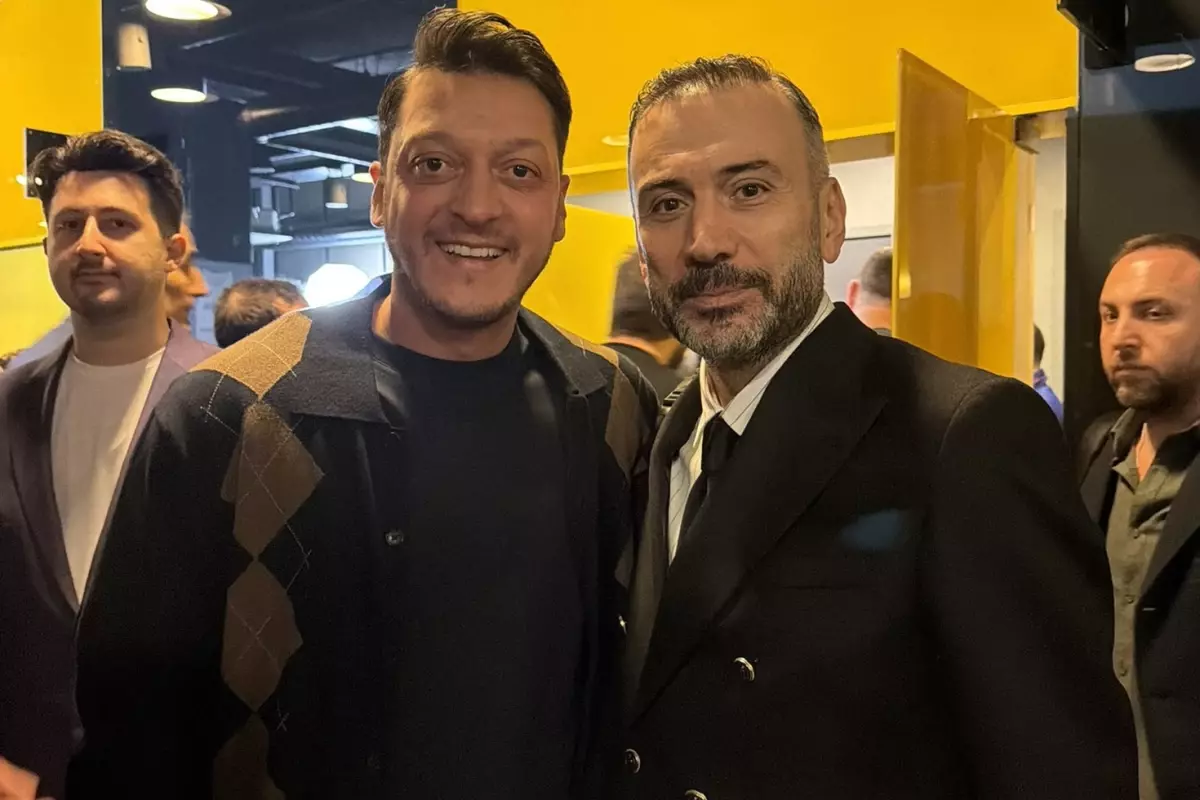 Uzun zamandır sessizdi! Mesut Özil\'den Guendouzi ve Fenerbahçe hakkında dikkat çeken sözler