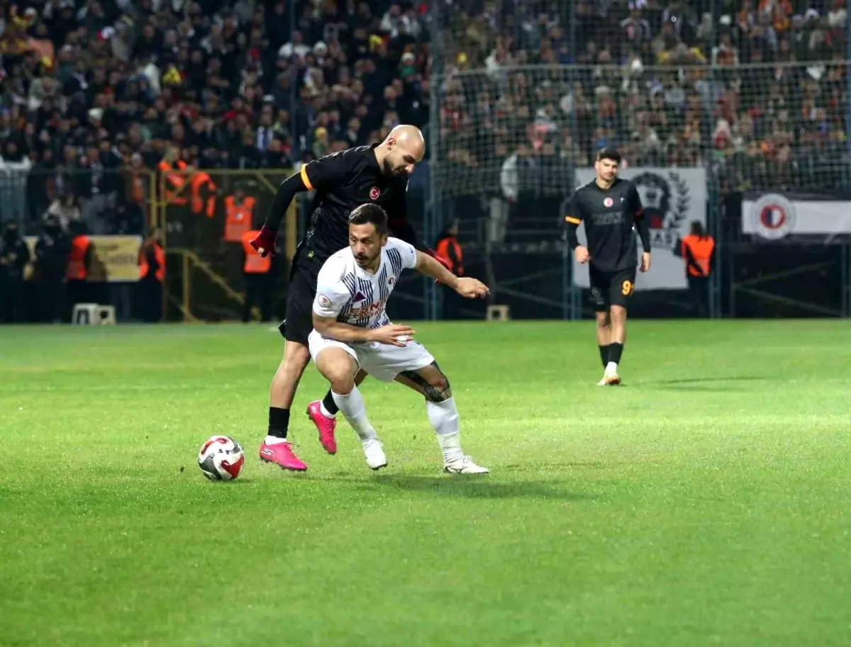 Fethiyespor ve Galatasaray İlk Yarıda Beraber