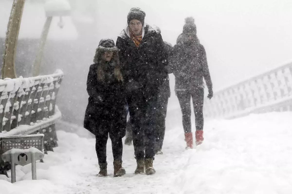 AKOM, tarih verip uyardı: İstanbul\'da kar kalınlığı 10 santimetre olacak
