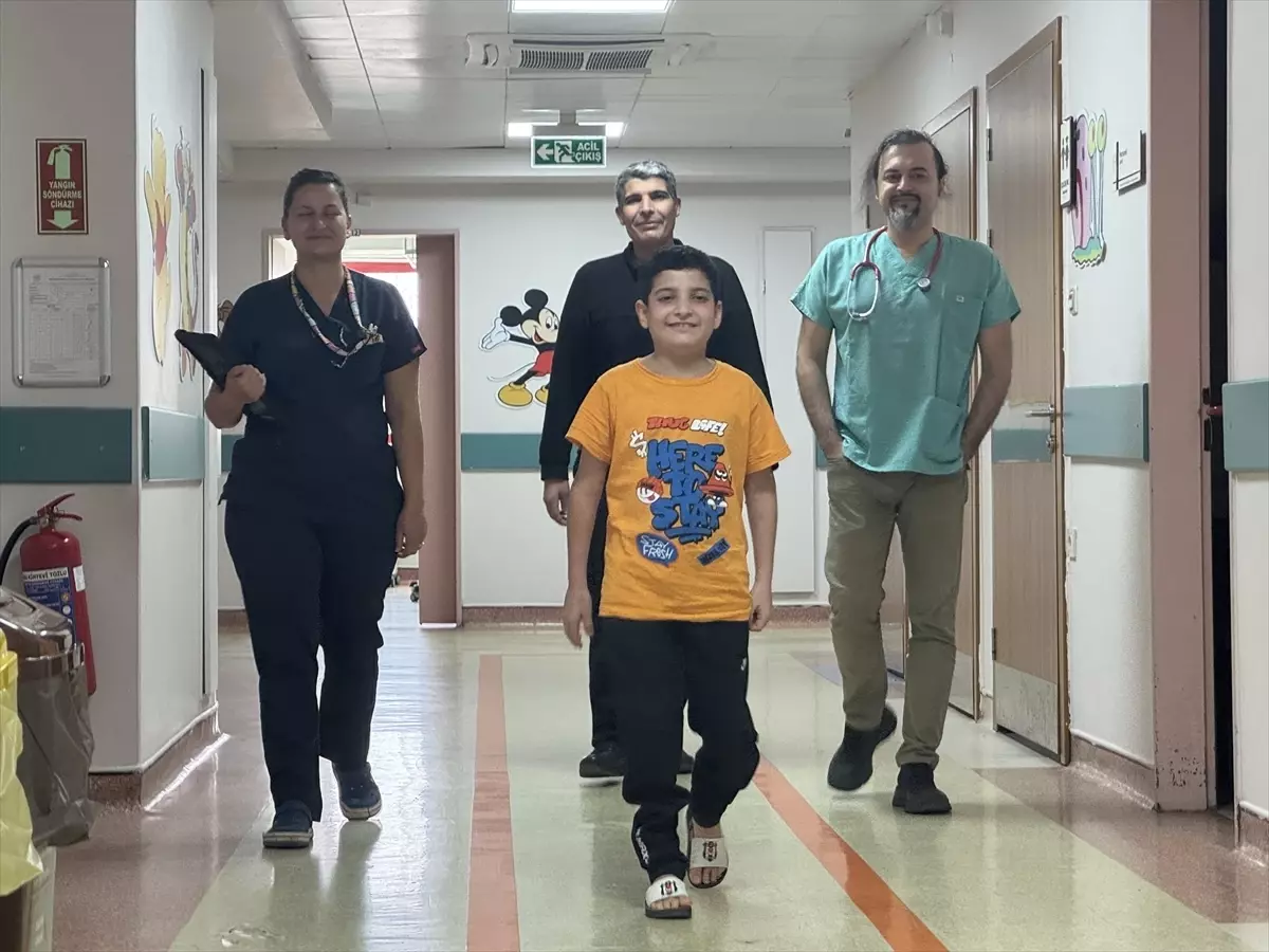 11 Yaşındaki Çocuğa Başarılı Kalp Ameliyatı