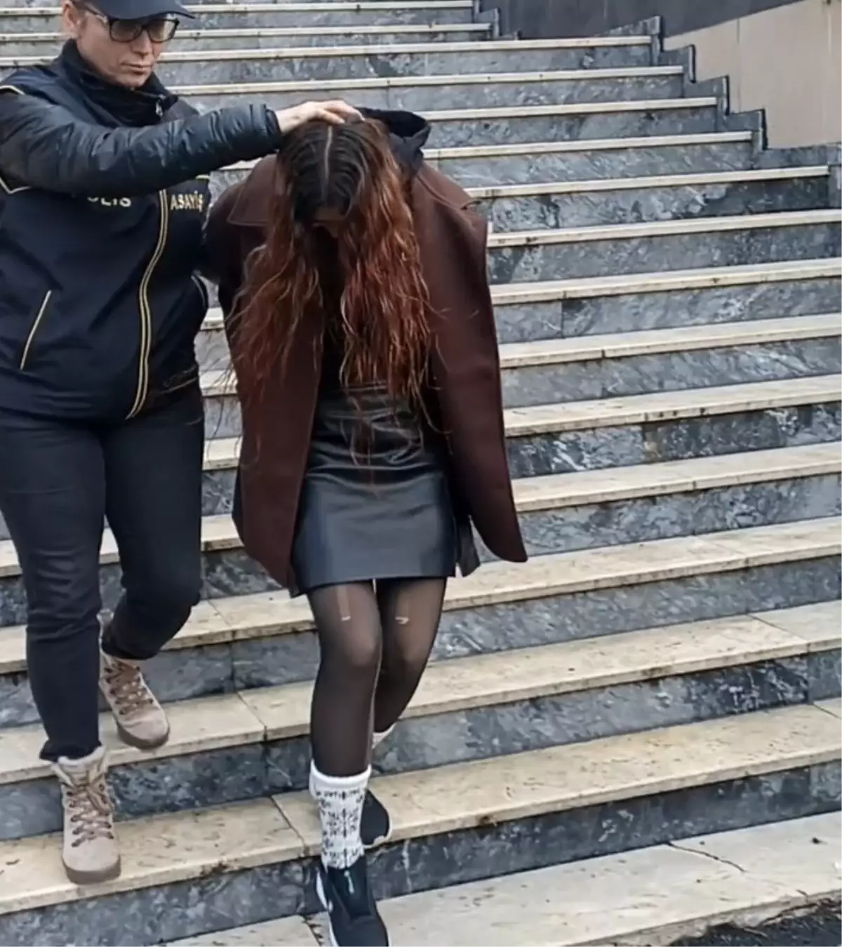 Bakırköy\'de Hırsızlık: 1 Milyon Lira Değerinde Ziynet Eşyası Çalındı