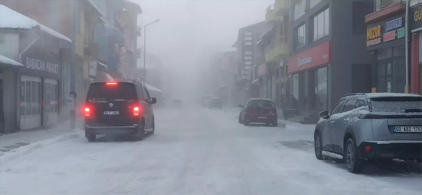 Yeşilyurt\'ta Kar Manzarası