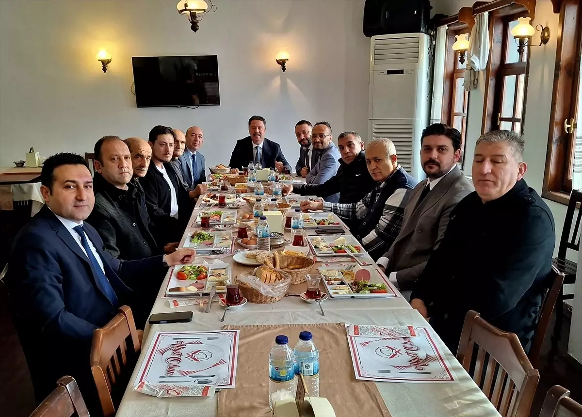 Beypazarı\'nda Oda Seçimi Öncesi Kahvaltı