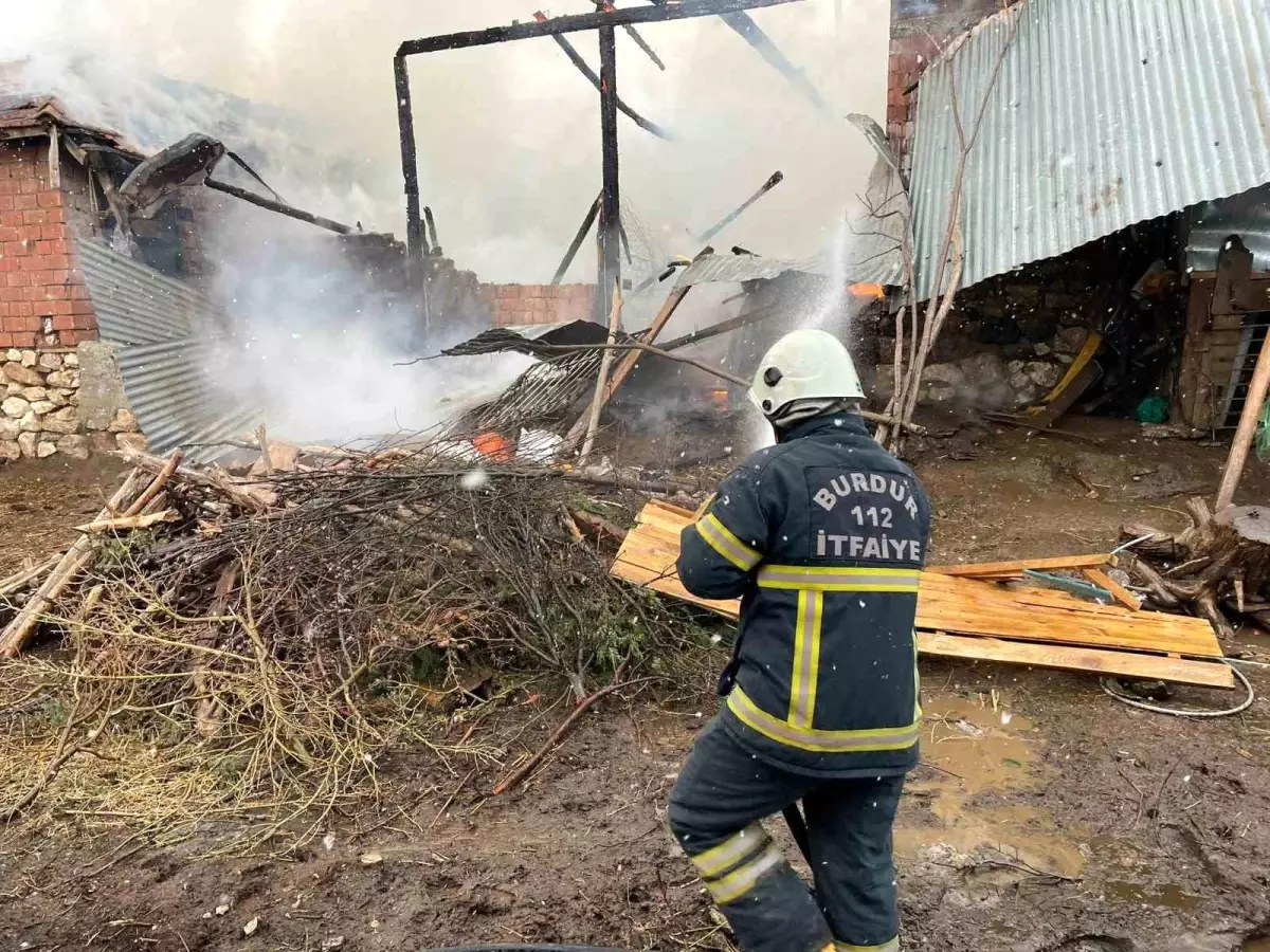 Burdur\'da Evde Yangın Çıktı