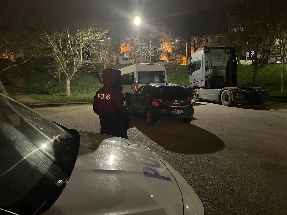 Bursa\'da Bıçaklı Kavga: İki Yaralı