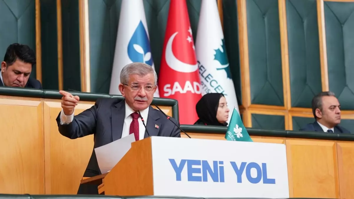 Davutoğlu\'ndan Komisyona Sert Eleştiri