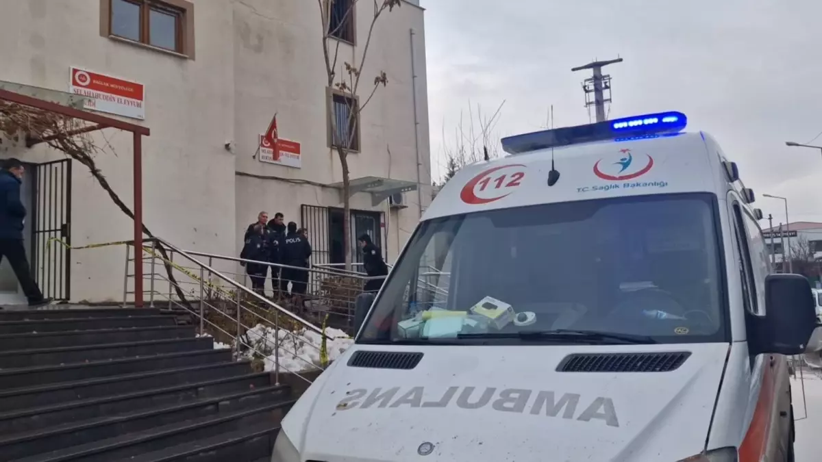 Diyarbakır\'da Cinayet: Oğlunu Kur\'an Kursuna Kaydettirmeye Giden Baba Öldürüldü