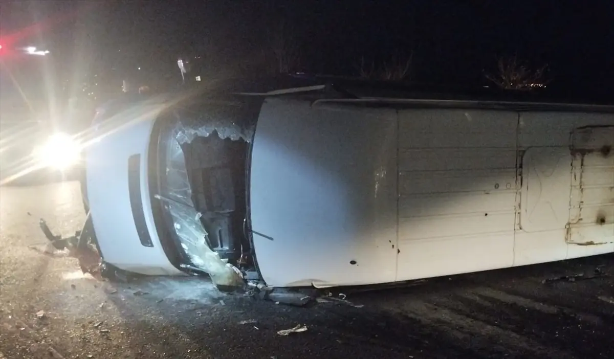 Kırıkhan\'da Trafik Kazası: 1 Ölü, 5 Yaralı