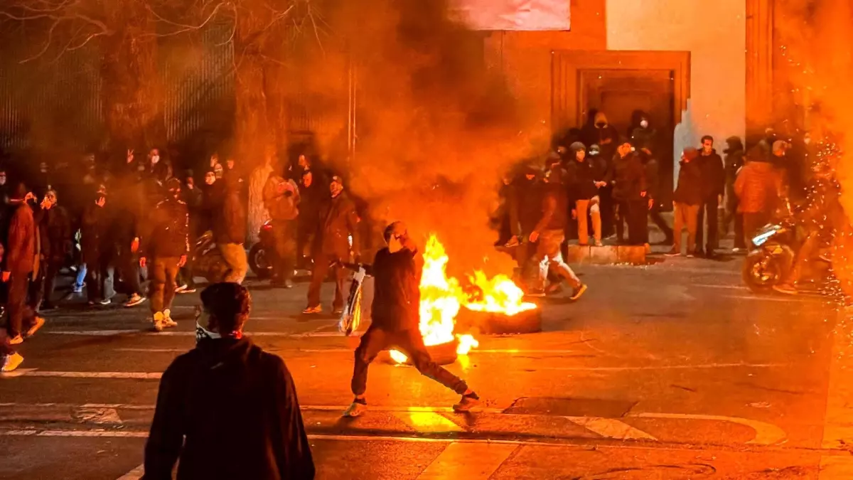 İran\'da Hükümet Karşıtı Protestolar