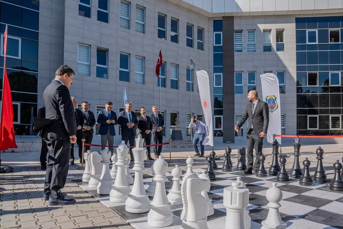 İzmir\'de Denetimli Serbestlikte Satranç Turnuvası