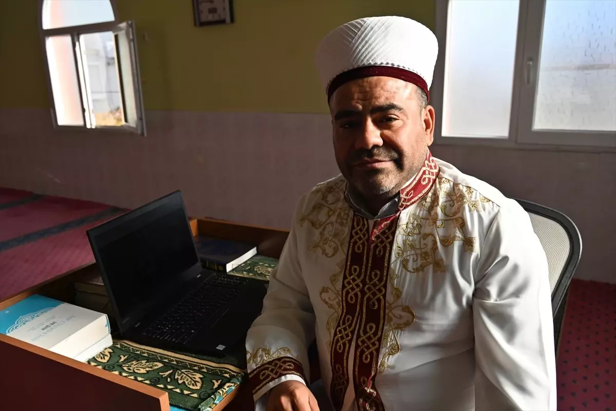 Kadirli İlçe Müftüsü Etik ve din görevlileri, AA\'nın "Yılın Kareleri" oylamasına katıldı