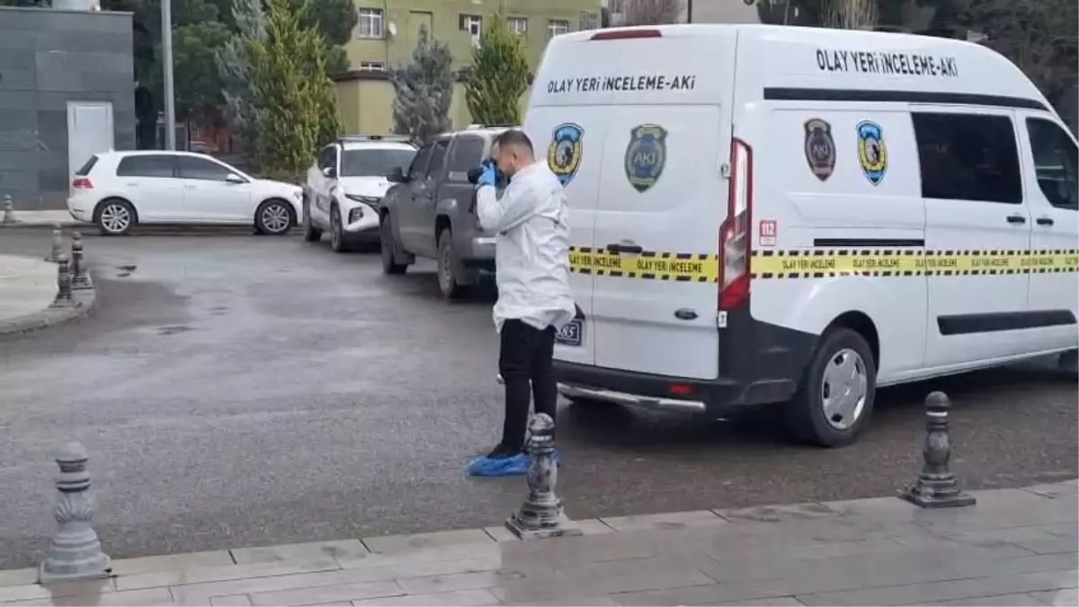 Savcı Kılıçaslan Hakim Kahraman\'ı Vurdu