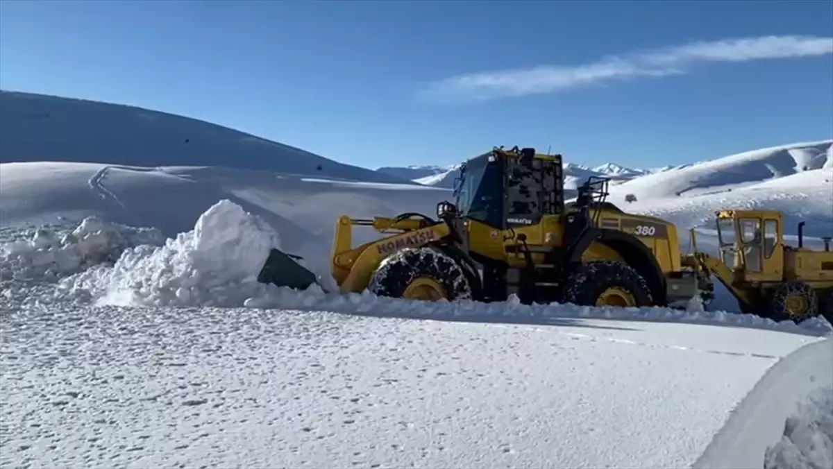 Malatya\'da Kar Yağışı Sonrası Yollar Açıldı