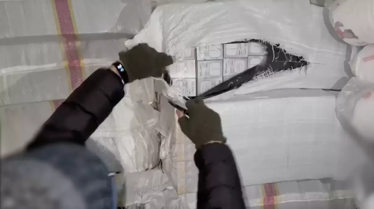 Manisa\'da Kaçak Sigara Operasyonu