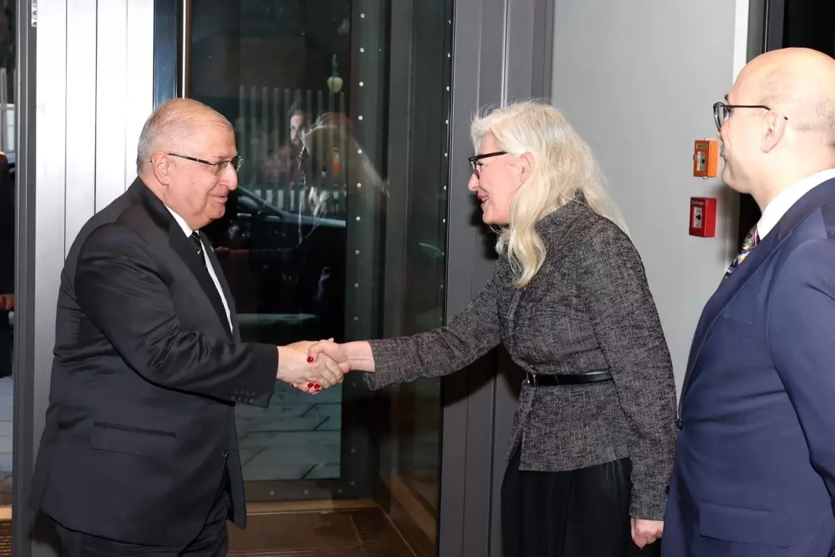 Bakan Güler Almanya\'da