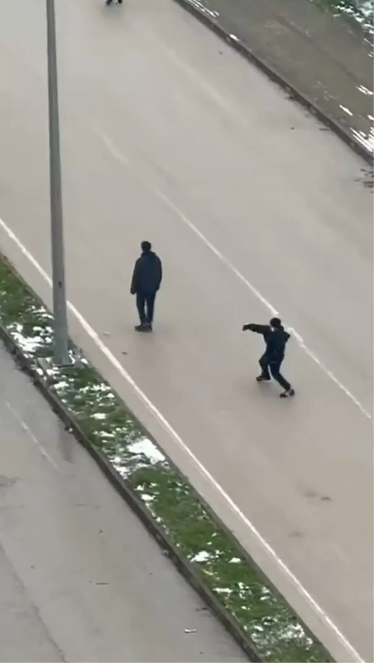 İnegöl\'de Kar Topu Krizi