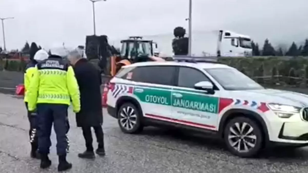 Ters Yöne Dönmeye Çalışan Otobüs Sürücüsüne Ceza