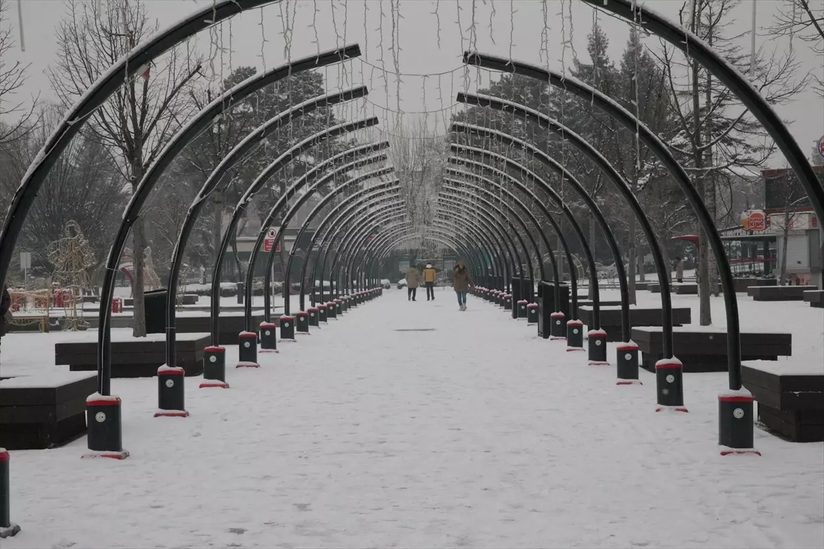 Kuzeybatıda Kar Yağışı Etkili