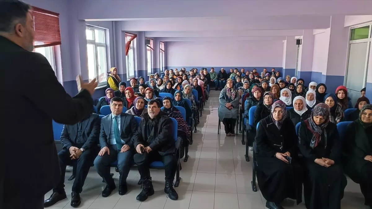 Aile İlişkileri Semineri Düzenlendi