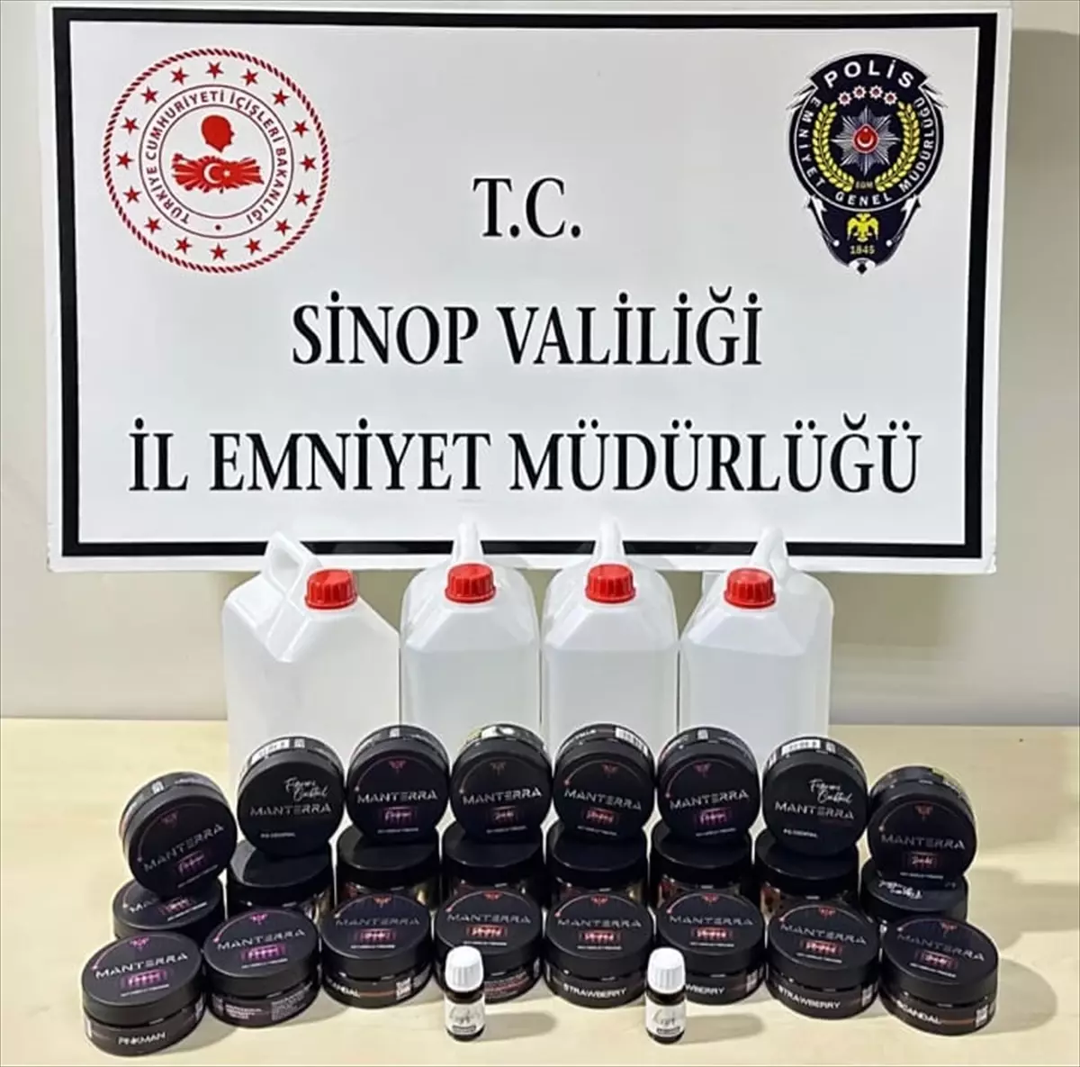 Sinop\'ta Kaçak İçki ve Tütün Operasyonu