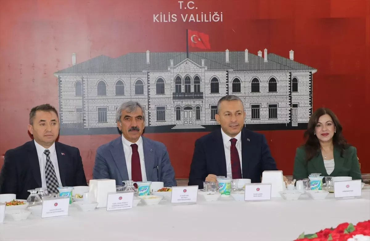 Vali Tahir Şahin\'e Kilis\'te Veda Yemeği