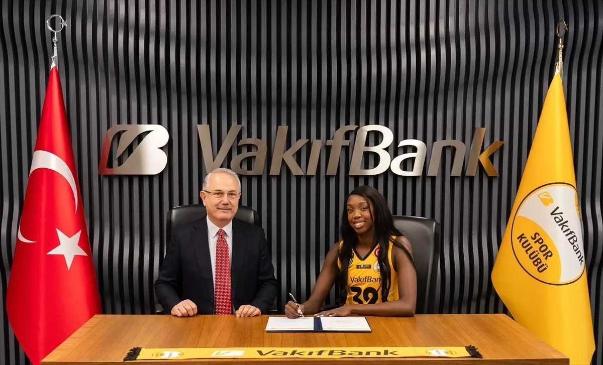 VakıfBank, Adhuoljok Malual\'ı Transfer Etti