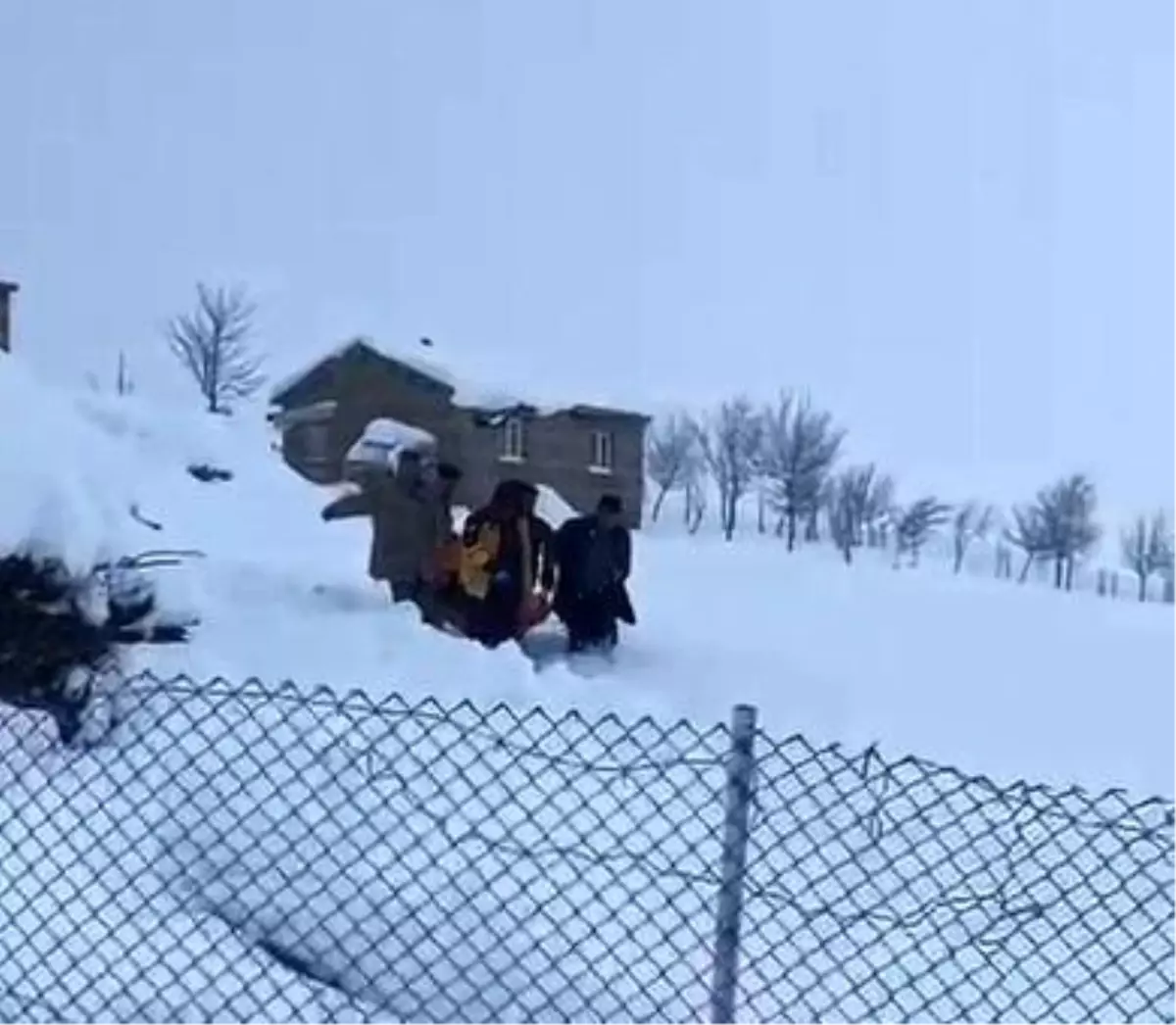 Bitlis\'te Karla Mücadele Ekibi Acil Durumda Hızla Hareket Etti
