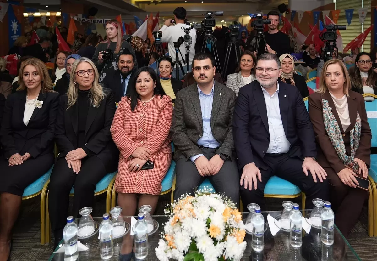 İnan: İzmir\'de Kadınların Rolü Önemli