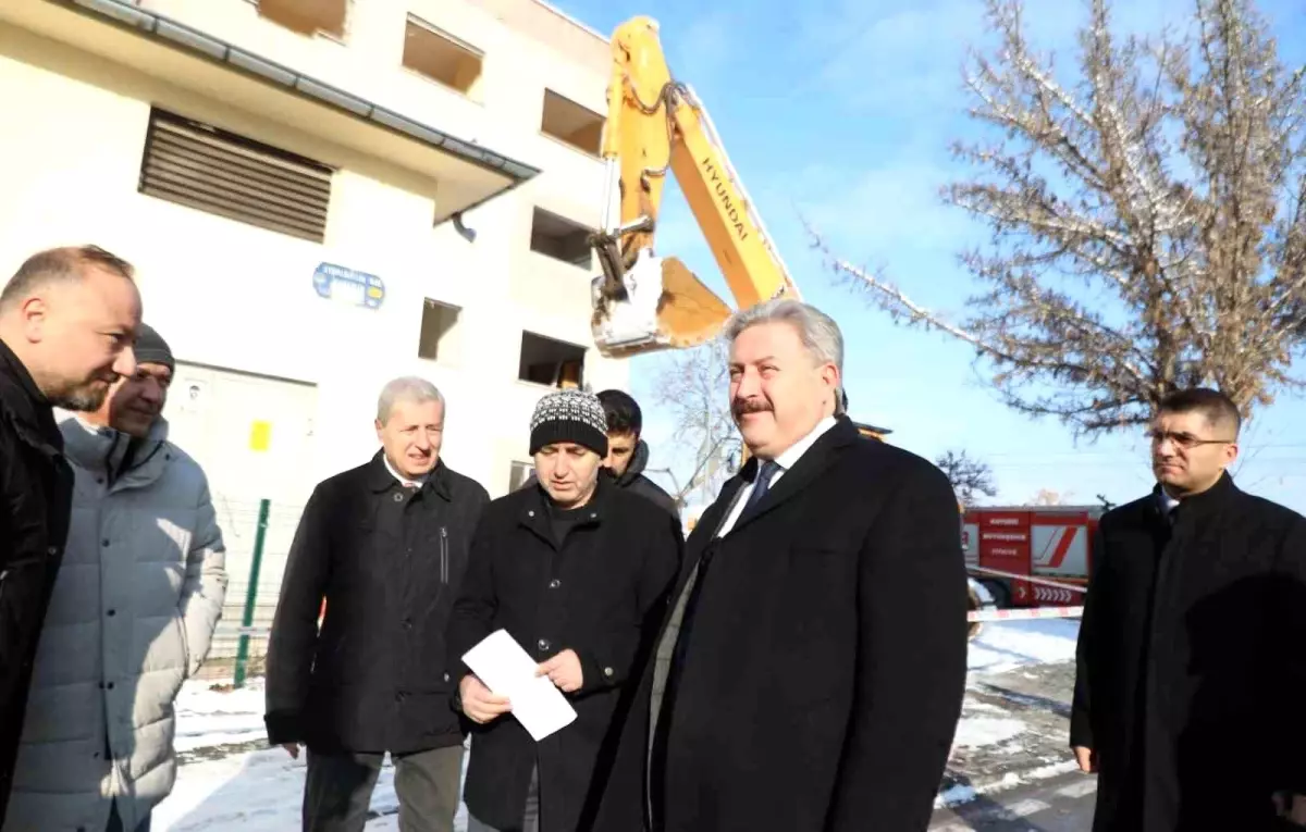 Aydınlıkevler mahallesinde kentsel dönüşüm başladı