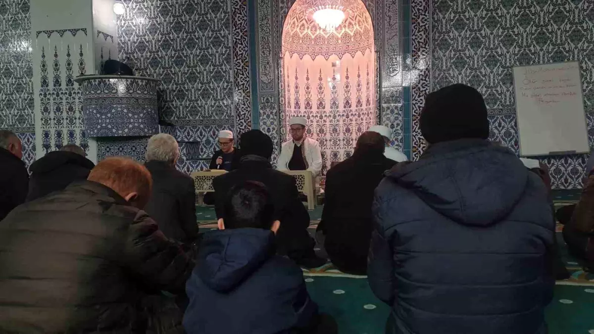 Başkale\'de Miraç Kandili Coşkusu