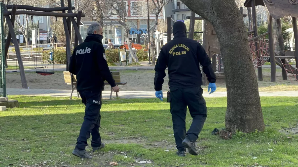 Çanakkale\'de Parkta Patlamamış Mühimmat Bulundu