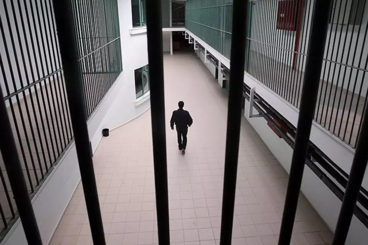 Cezaevinde hükümlü infaz memurlarına saldırdı! Yaralılar var