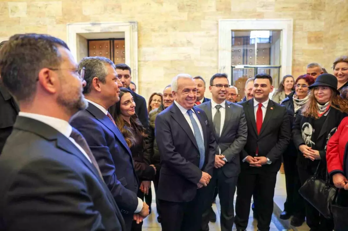 CHP Genel Başkanı Özel\'den Nilüfer ve Bursa teşkilatına mesaj
