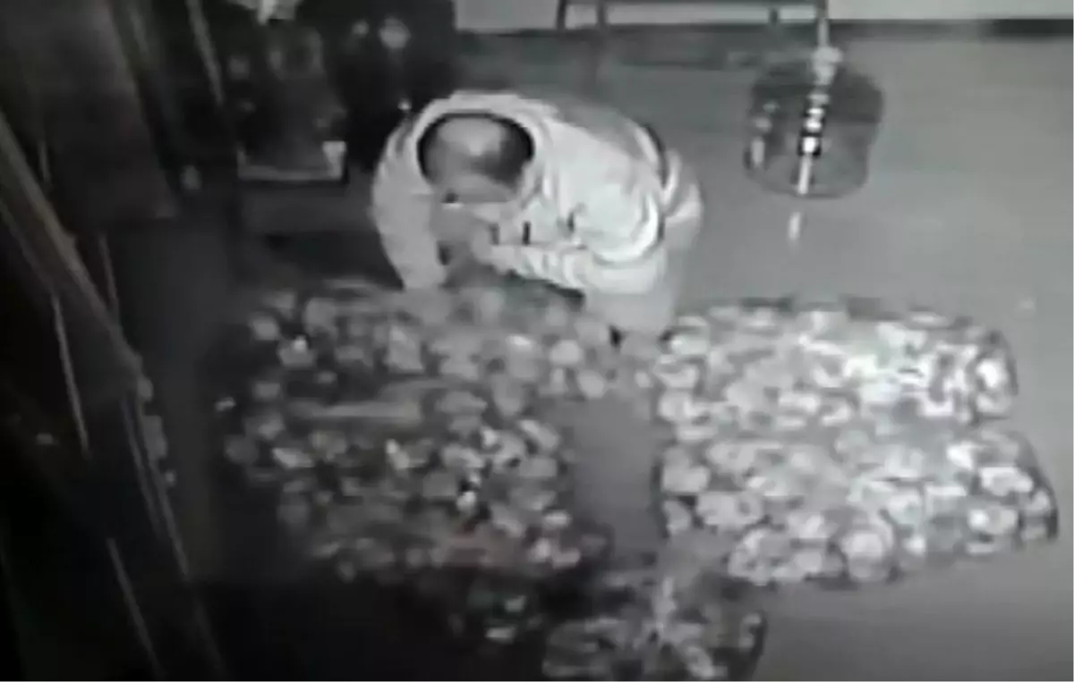 Eskişehir\'de Rekabetten Ekmek Hırsızlığı